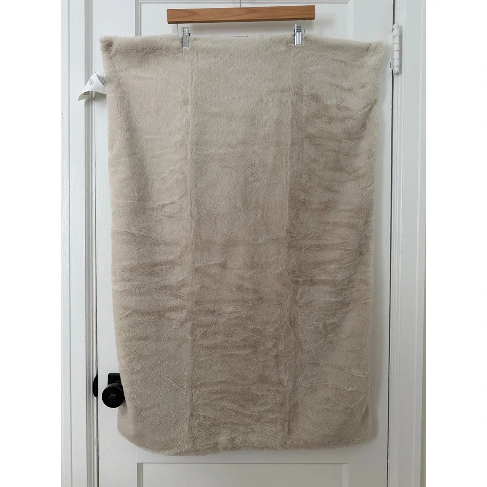 Pottery Barn Kids Faux Fur Baby Stroller Blanket Tan Beige Plush 40x26